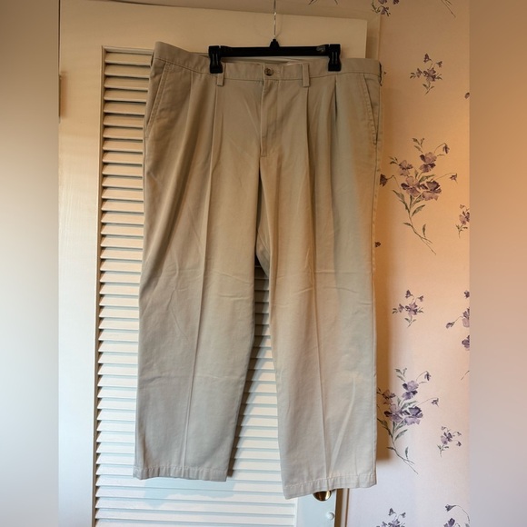 Dockers Classic Fit Pants in Size 42x30 - Picture 1 of 10